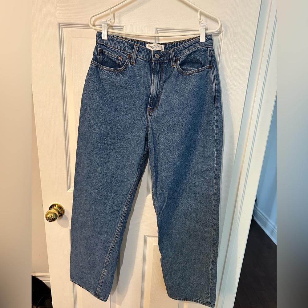 Abercrombie High Rise Taper Jean